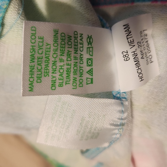 Lilly Loves California Skipper Popover - Picture 10 of 10